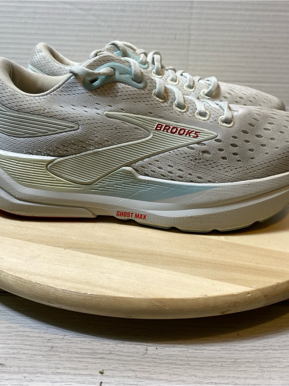 Brooks Ghost Max Women's Running Shoes Size 8.5 Medium B Grey White 1204571B493